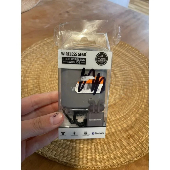 Wireless Gear True Wireless Earbuds Case & Cord *does not include the earbuds - Picture 1 of 6